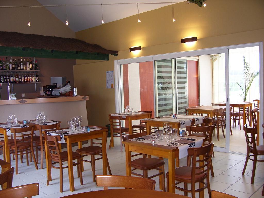 Camping L'Arada Parc Hotel Sonzay Екстериор снимка