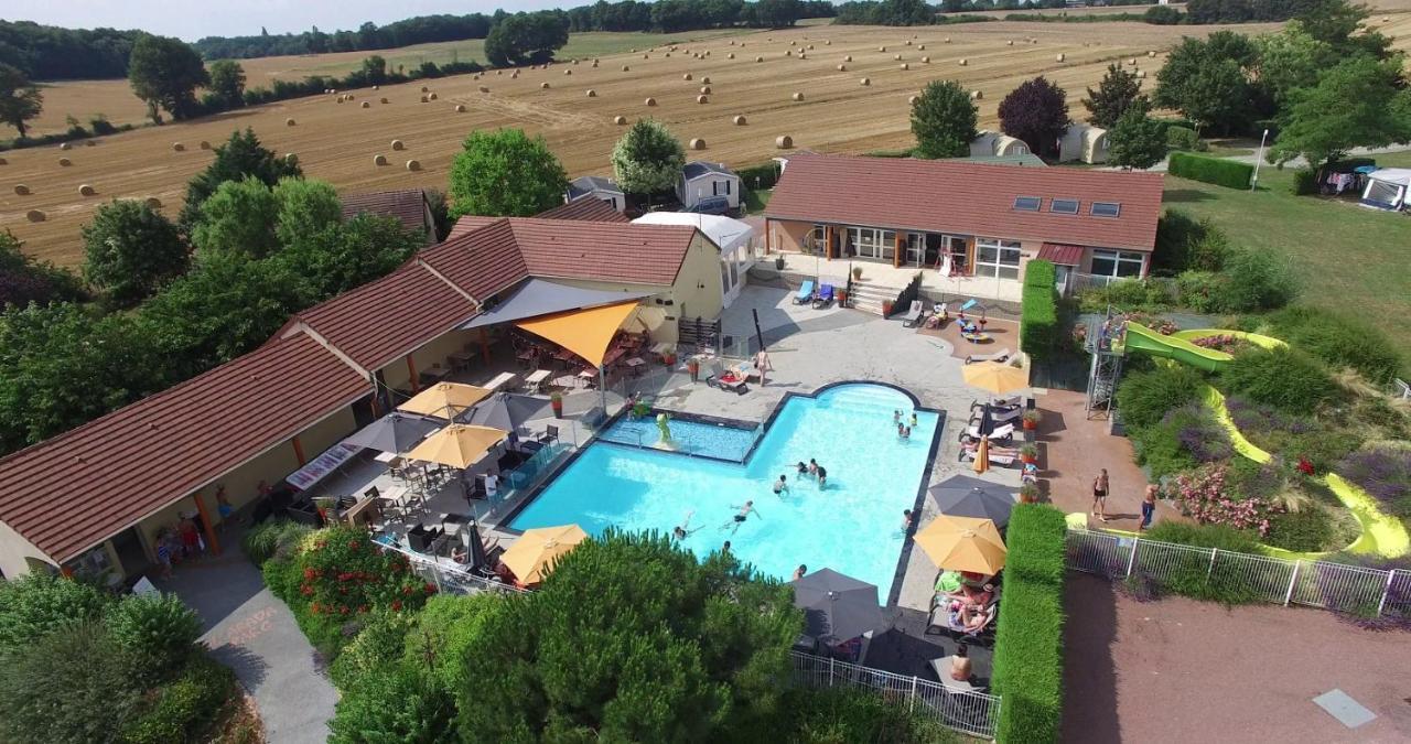 Camping L'Arada Parc Hotel Sonzay Екстериор снимка