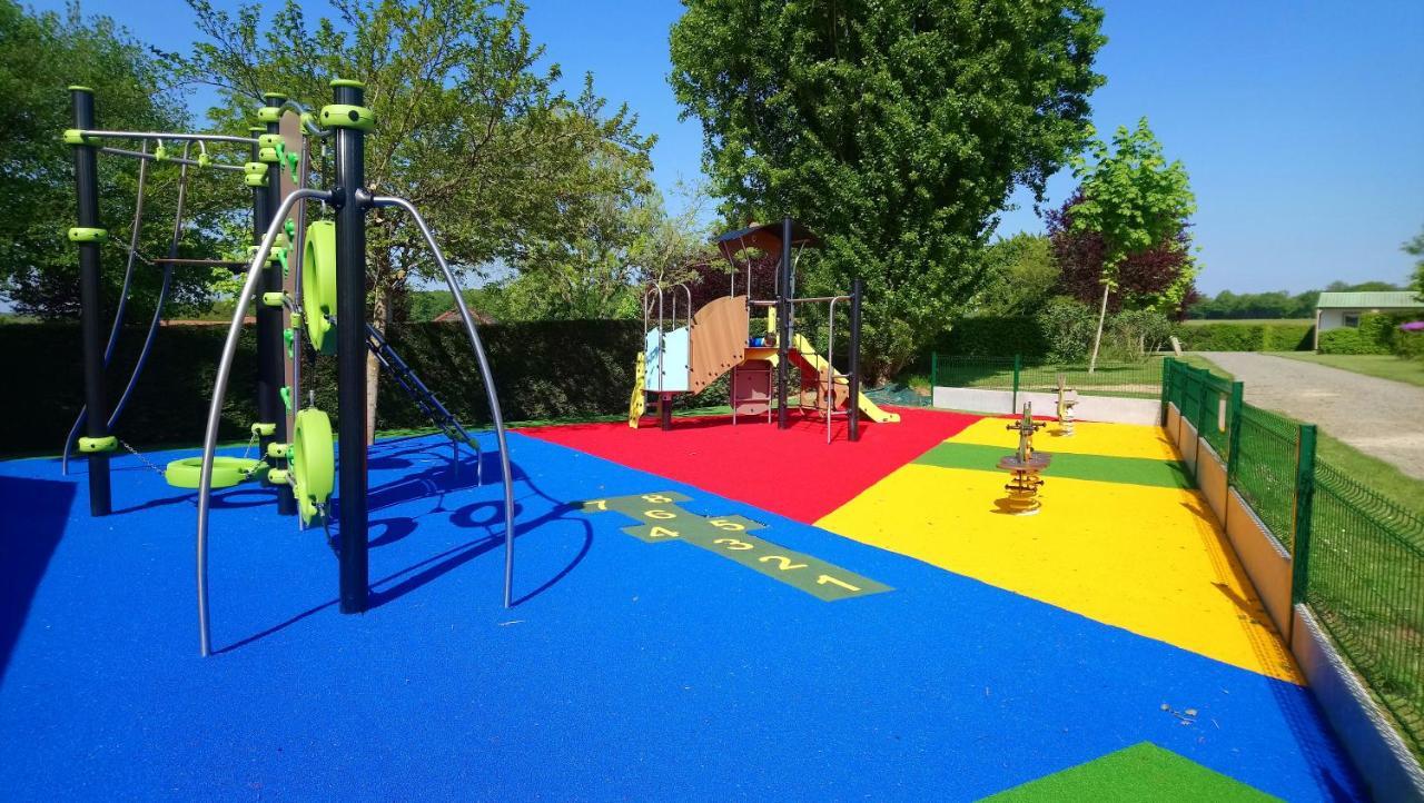 Camping L'Arada Parc Hotel Sonzay Екстериор снимка